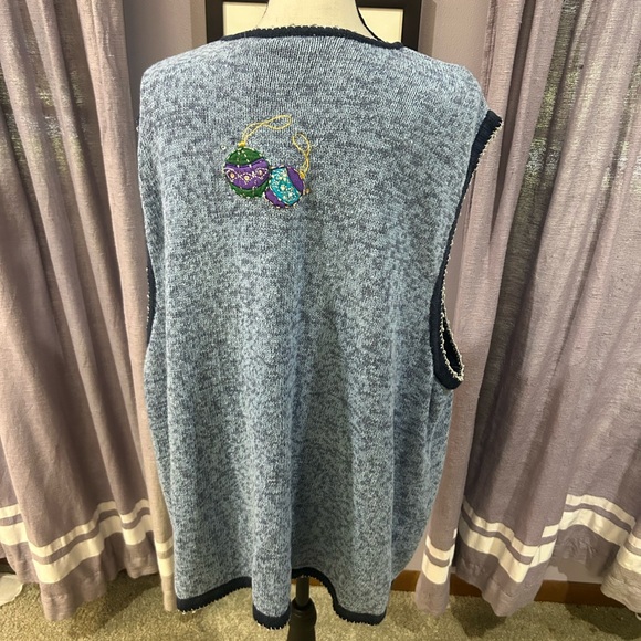 Vintage White Stag Holiday Vest - Picture 6 of 7